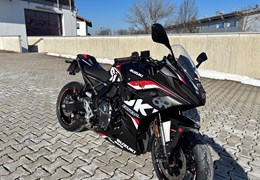 Neumotorrad Suzuki GSX-8R