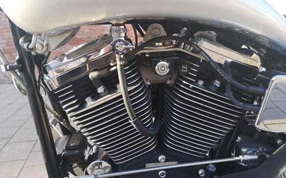 Gebrauchtmotorrad Harley-Davidson Softail Standard FXST - Bild 5