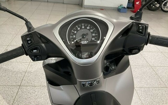 Gebrauchtmotorrad Honda SH Mode 125 - Bild 5