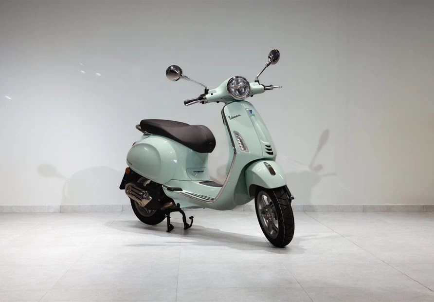 Vespa Primavera 50 4T (Verde Amabile)