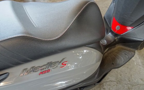 Gebrauchtmotorrad Piaggio Medley S 125 ie IGET - Bild 11