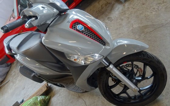 Gebrauchtmotorrad Piaggio Medley S 125 ie IGET - Bild 2