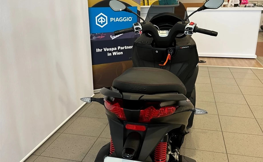 Angebot Piaggio MP3 300 Sport Bild 3: Angebot Piaggio MP3 300 Sport