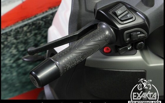 Gebrauchtmotorrad Piaggio MP3 310 - Bild 17