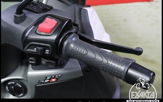 Gebrauchtmotorrad Piaggio MP3 310 - Bild 19