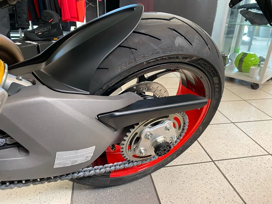 Angebot Ducati Hypermotard 950 RVE Bild 10: Angebot Ducati Hypermotard 950 RVE