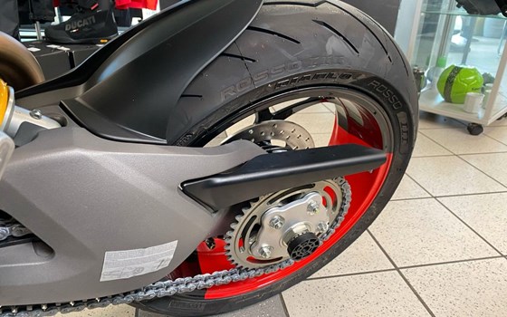 Gebrauchtmotorrad Ducati Hypermotard 950 RVE - Bild 10