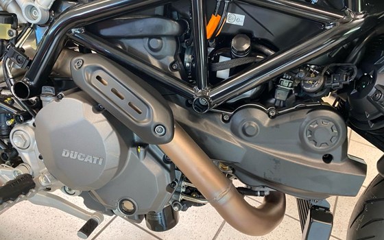 Gebrauchtmotorrad Ducati Hypermotard 950 RVE - Bild 11