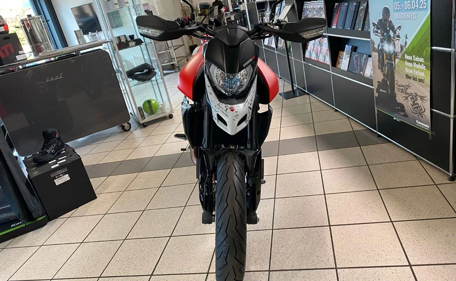 Angebot Ducati Hypermotard 950 RVE Bild 12: Angebot Ducati Hypermotard 950 RVE