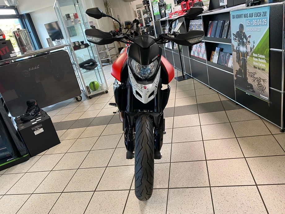 Angebot Ducati Hypermotard 950 RVE Bild 12: Angebot Ducati Hypermotard 950 RVE