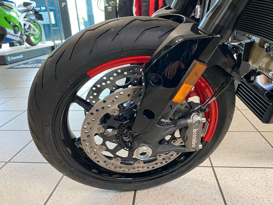 Angebot Ducati Hypermotard 950 RVE Bild 14: Angebot Ducati Hypermotard 950 RVE