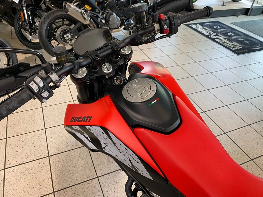 Angebot Ducati Hypermotard 950 RVE Bild 4: Angebot Ducati Hypermotard 950 RVE