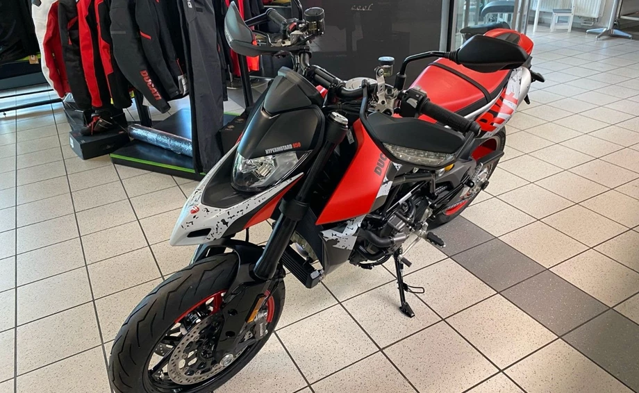 Angebot Ducati Hypermotard 950 RVE Bild 7: Angebot Ducati Hypermotard 950 RVE