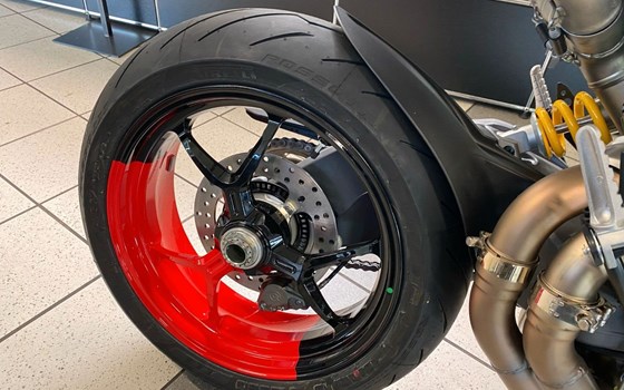 Gebrauchtmotorrad Ducati Hypermotard 950 RVE - Bild 8