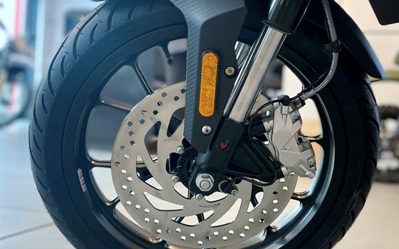 Neufahrzeug Aprilia Tuono 125 - Bild 7