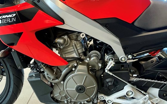 Neufahrzeug Aprilia Tuono 457 - Bild 9