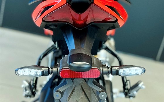 Neufahrzeug Aprilia Tuono 457 - Bild 13