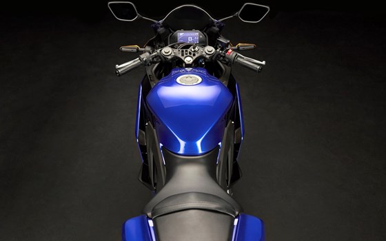 Neufahrzeug Yamaha R3 - Bild 11 Neufahrzeug Yamaha R3 - Bild 11