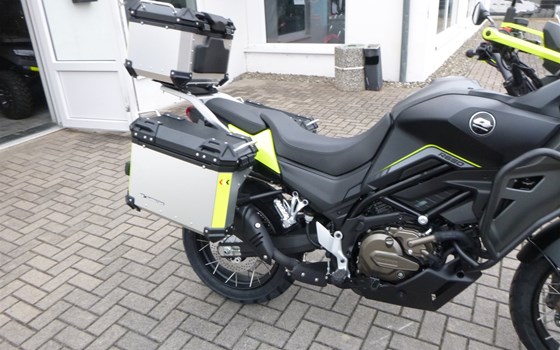Neufahrzeug QJ Motor SVT 650 X - Bild 26