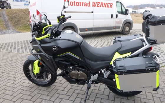 Neufahrzeug QJ Motor SVT 650 X - Bild 5