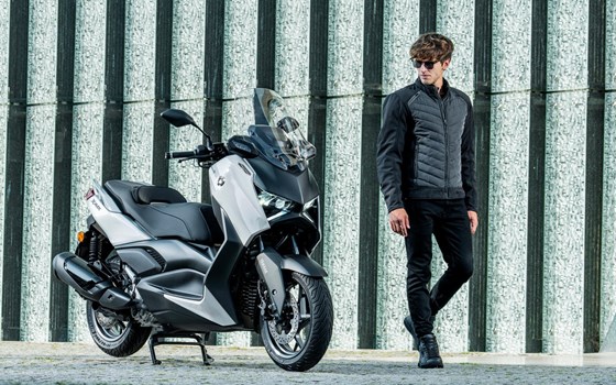 Neufahrzeug Yamaha XMAX 300 Tech MAX+ - Bild 14