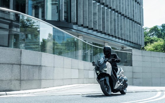 Neufahrzeug Yamaha XMAX 300 Tech MAX+ - Bild 5