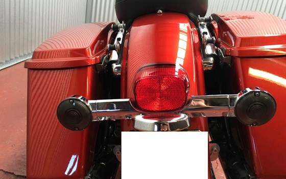 Gebrauchtmotorrad Harley-Davidson Road King Classic FLHRC - Bild 10