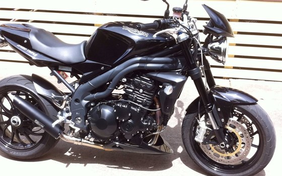 Gebrauchtmotorrad Triumph Speed Triple 1050 - Bild 2