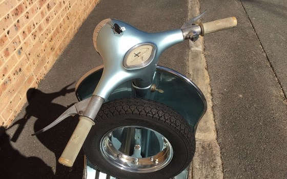 Gebrauchtmotorrad Vespa GS - Bild 3