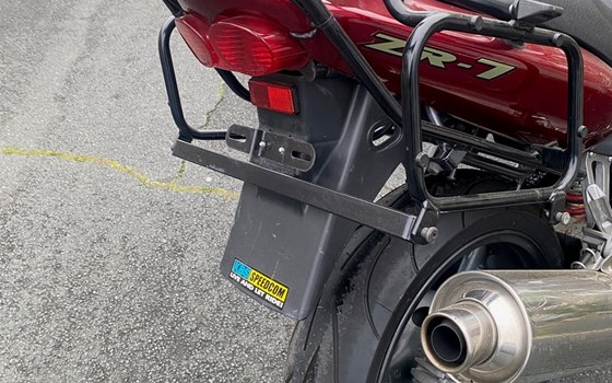 Gebrauchtmotorrad Kawasaki ZR-7 - Bild 4