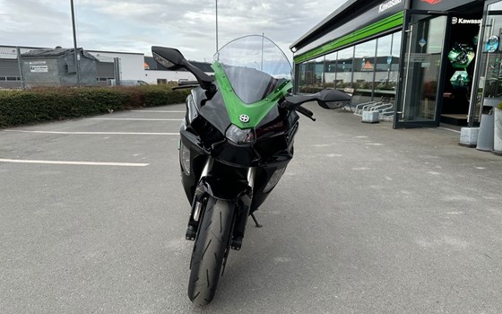 Gebrauchtmotorrad Kawasaki Ninja H2 SX SE - Bild 4