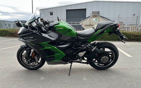 Gebrauchtmotorrad Kawasaki Ninja H2 SX SE - Bild 6