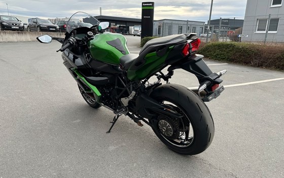 Gebrauchtmotorrad Kawasaki Ninja H2 SX SE - Bild 7