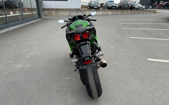 Gebrauchtmotorrad Kawasaki Ninja H2 SX SE - Bild 8