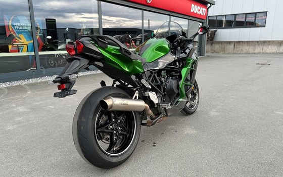 Gebrauchtmotorrad Kawasaki Ninja H2 SX SE - Bild 9
