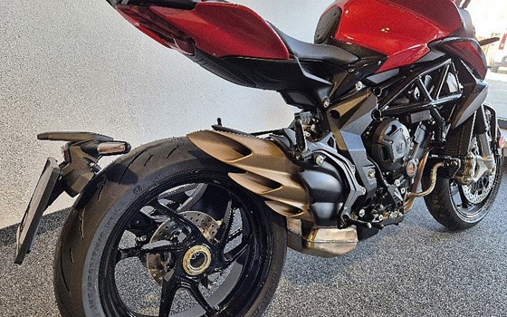 Neufahrzeug MV Agusta Brutale 800 R - Bild 2 Neufahrzeug MV Agusta Brutale 800 R - Bild 2