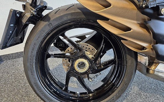 Neufahrzeug MV Agusta Brutale 800 R - Bild 8 Neufahrzeug MV Agusta Brutale 800 R - Bild 8