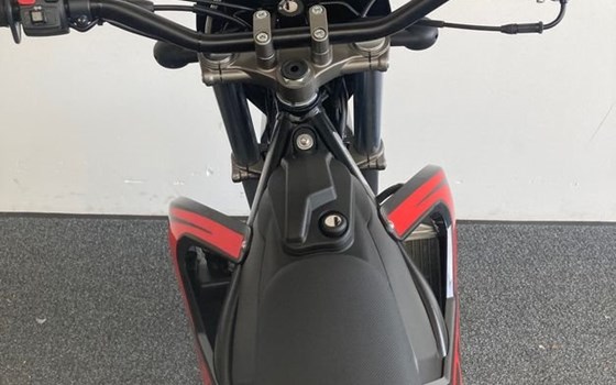 Neufahrzeug Rieju MRT Europa SM 50 - Bild 14 Neufahrzeug Rieju MRT Europa SM 50 - Bild 14