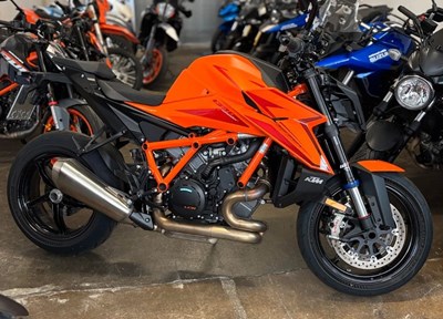 GEBRAUCHTFAHRZEUG KTM 1390 Super Duke R EVO