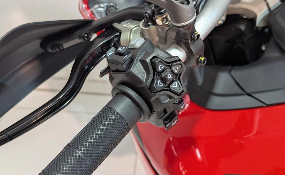 Angebot Ducati Multistrada V2 Bild 6: Angebot Ducati Multistrada V2