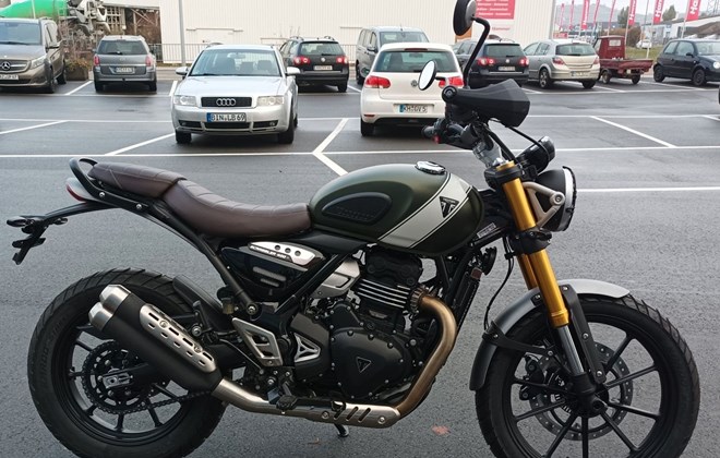 Triumph Scrambler 400 X