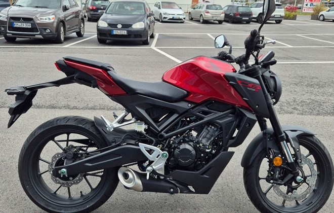 Honda CB125R