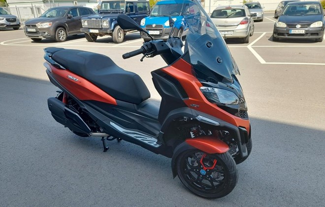 Piaggio MP3 400 Sport