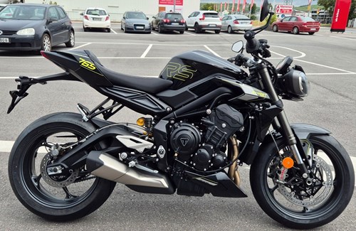 Neumotorrad Triumph Street Triple RS