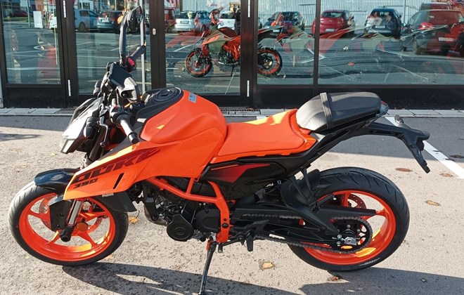 KTM 390 Duke