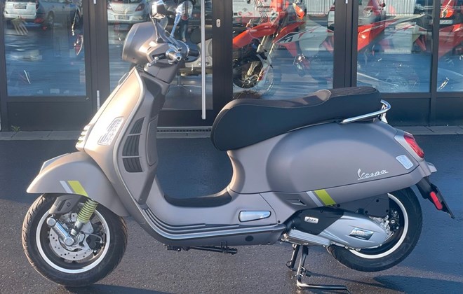 Vespa GTS 300 Super Tech