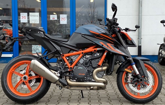 KTM 1290 Super Duke R EVO