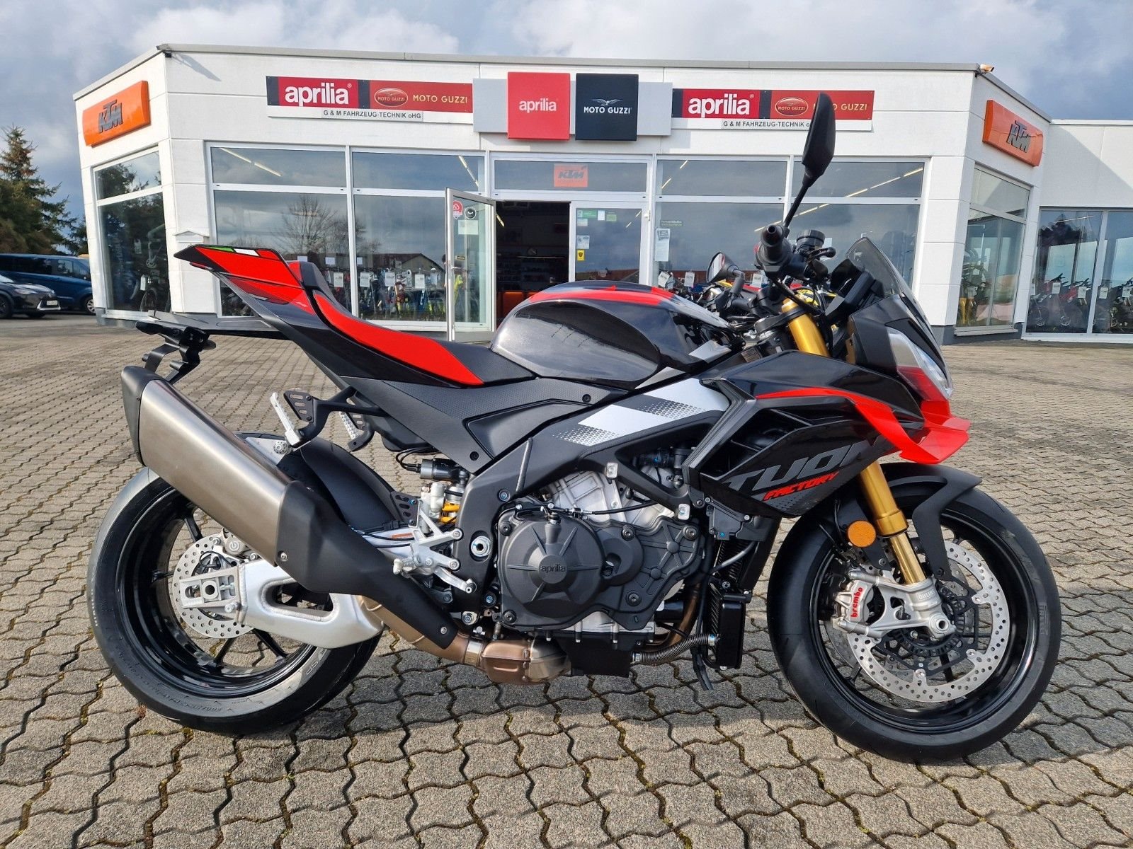 Aprilia Tuono V4 1100 Factory 