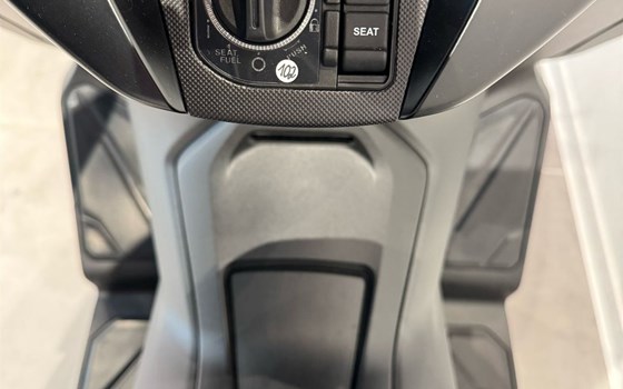 Gebrauchtmotorrad Honda Forza 125 - Bild 7