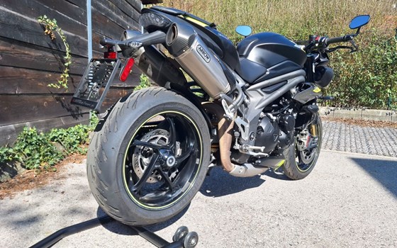Gebrauchtmotorrad Triumph Speed Triple RS - Bild 3 Gebrauchtmotorrad Triumph Speed Triple RS - Bild 3